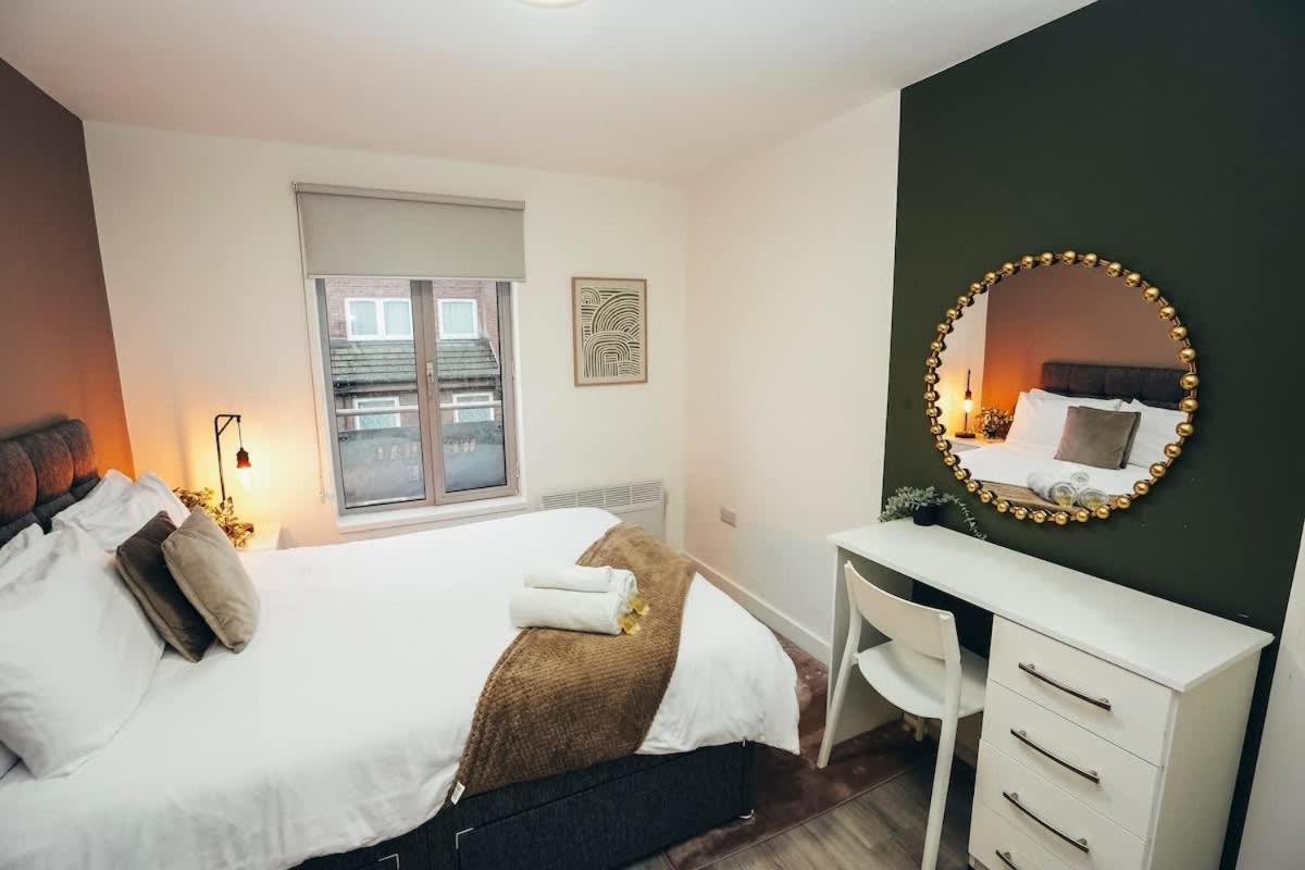Apartment 1br Centre Apt, Self Check In, Wifi, By Derbnb